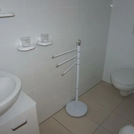 Souterraine-findlinge Apartment *